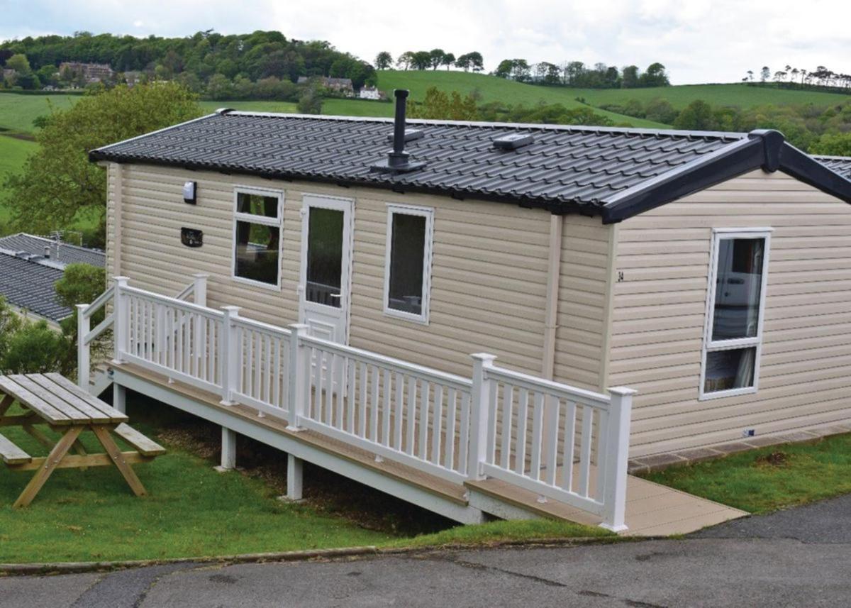 Newlands Park Charmouth Exterior photo