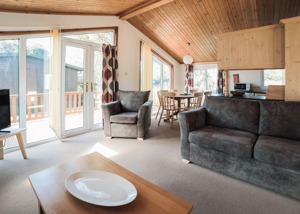 Newlands Park Charmouth Exterior photo