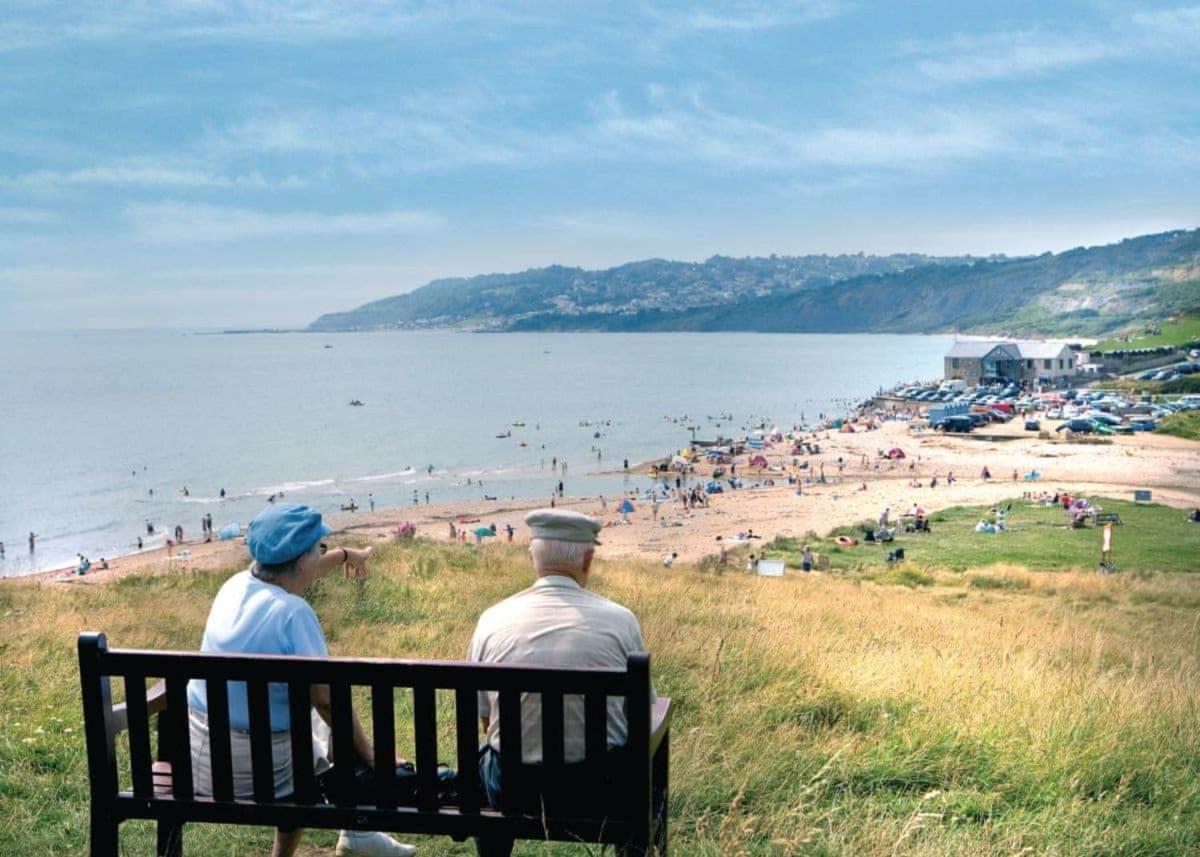 Newlands Park Charmouth Exterior photo