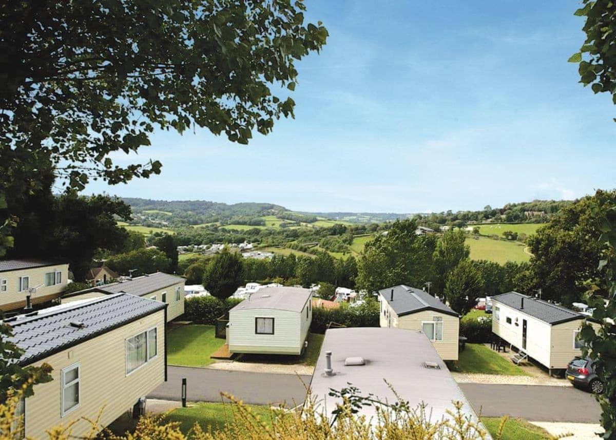 Newlands Park Charmouth Exterior photo